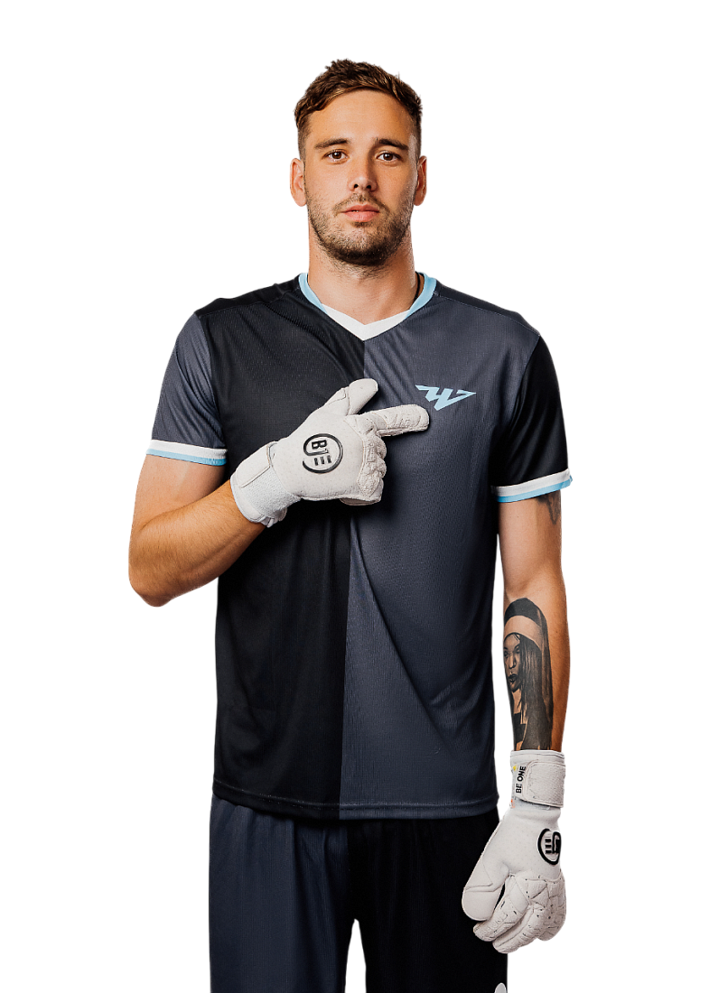 ОЛЕГ НОВИКОВ